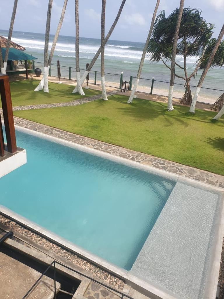 Shavara Beach Ахангама Экстерьер фото